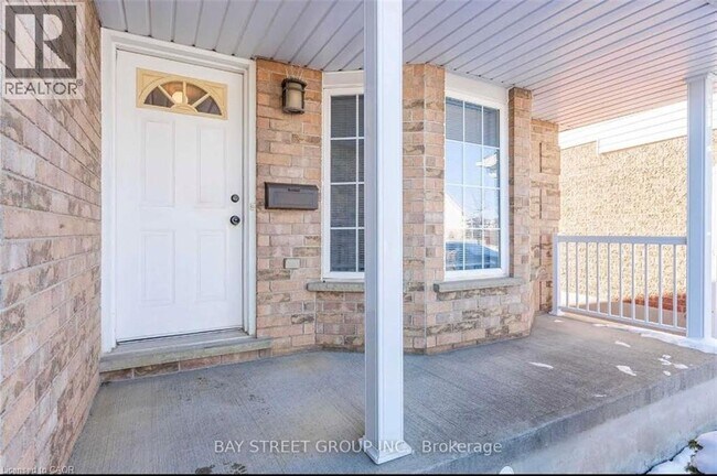 Building Photo - 51 Boulder Crescent