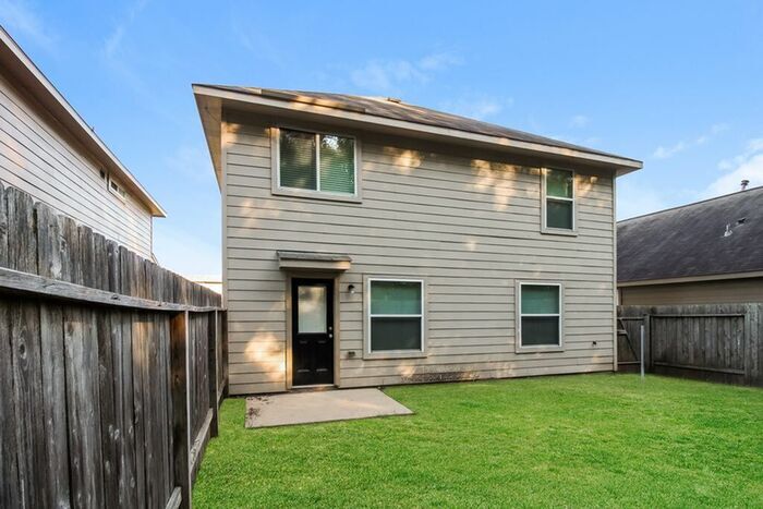 Building Photo - 10115 Piave Drive