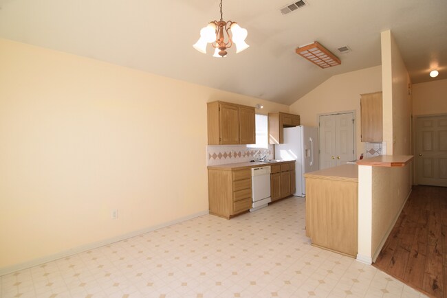Building Photo - 4041 Wells Dr