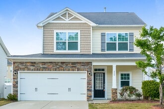 Building Photo - 229 Breezemont Dr