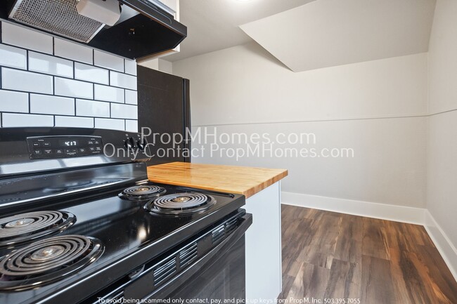 Foto del edificio - 713-715 Monroe Street
