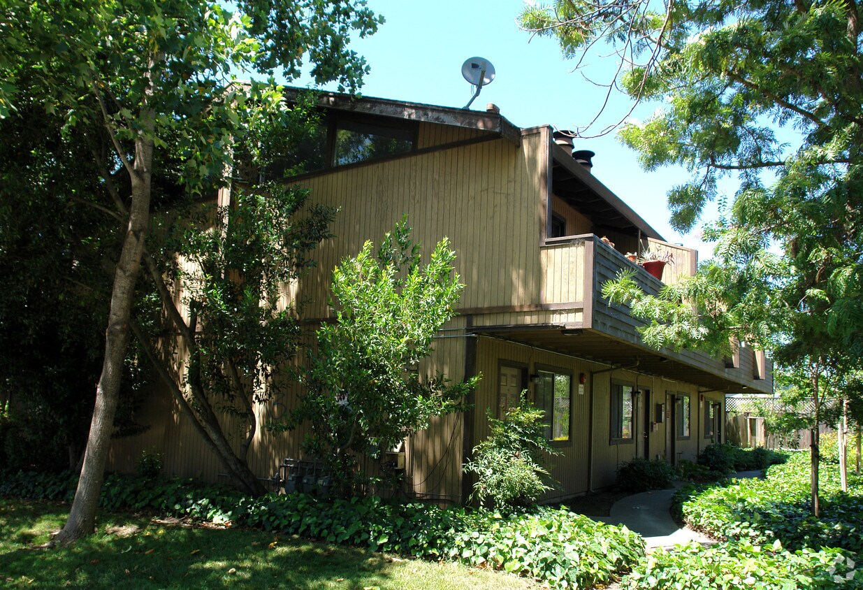 Primary Photo - Four Plex