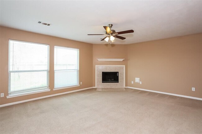 Building Photo - 8115 Solara Bend Ct