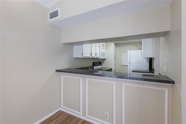 Building Photo - 3101 Townbluff Dr