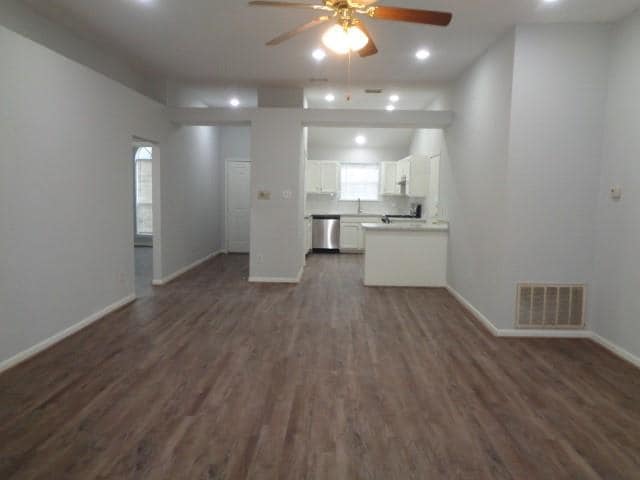 Building Photo - 3014 Forestbrook Dr