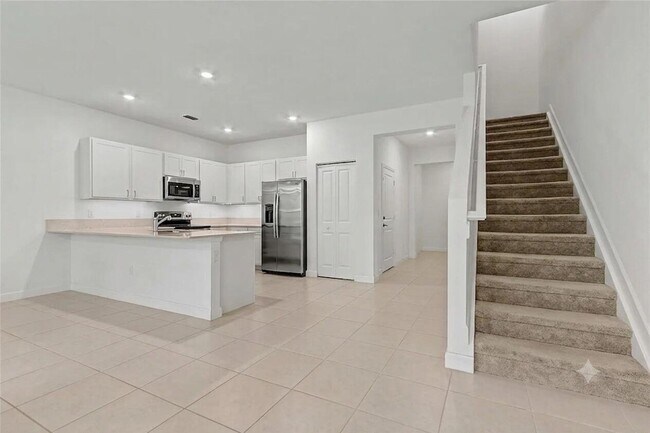 Foto del edificio - 4303 Hammock Grove Dr