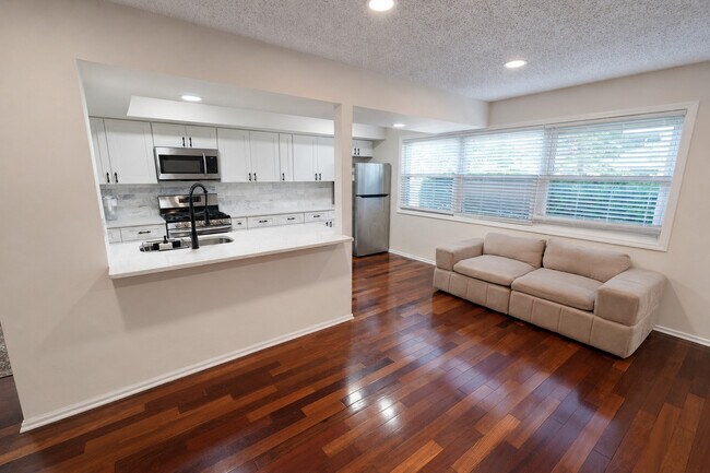 Foto del edificio - 1204 W Inverrary Ln