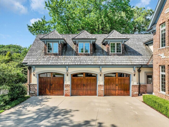 Foto del edificio - Lake Home for Rent in Racine