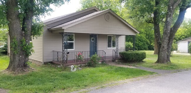 Foto del edificio - 1304 Shumaker Rd