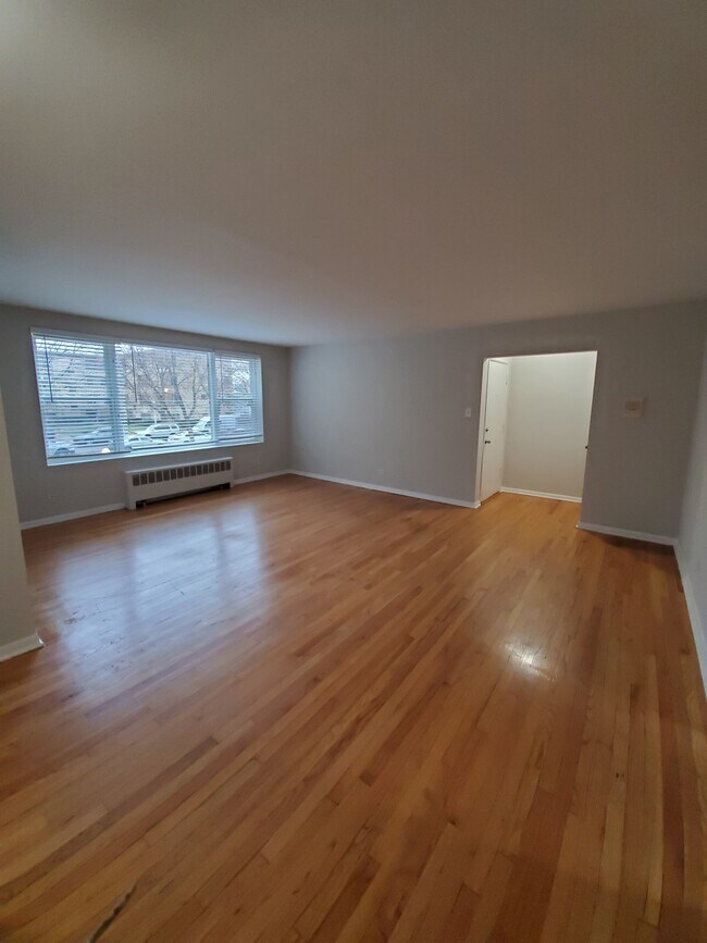 Foto del edificio - 7549 N Bell Ave
