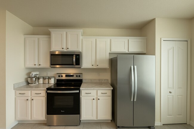 Building Photo - Rivergate Modern Townhome Near Downtown & Beaches