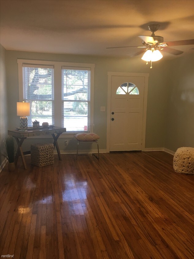 Primary Photo - 302 S New Jersey Ave