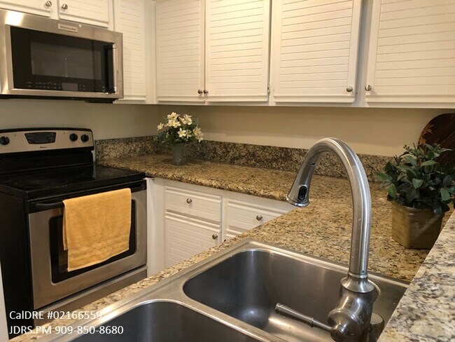 Building Photo - Chino Hills 2 Bedroom Condo
