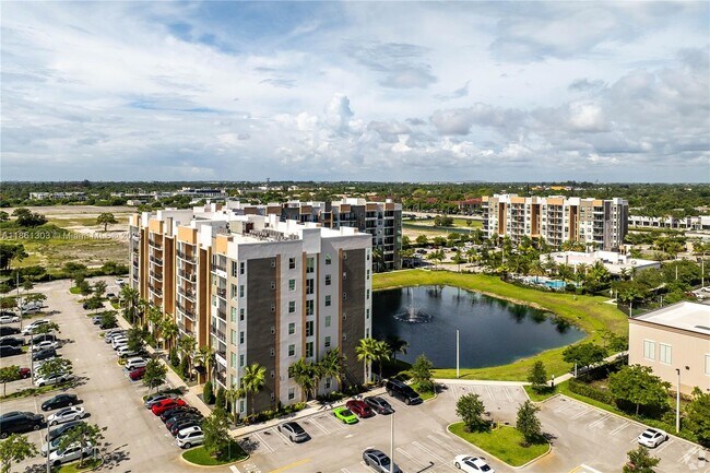 Foto del edificio - 19277 NW 27th Ave