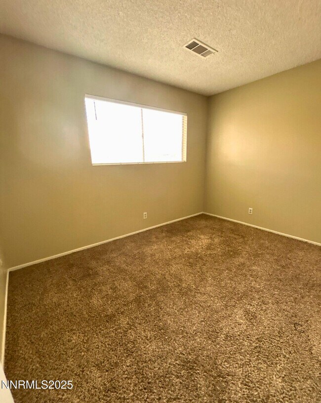 Foto del edificio - 3545 Willow Hills Cir