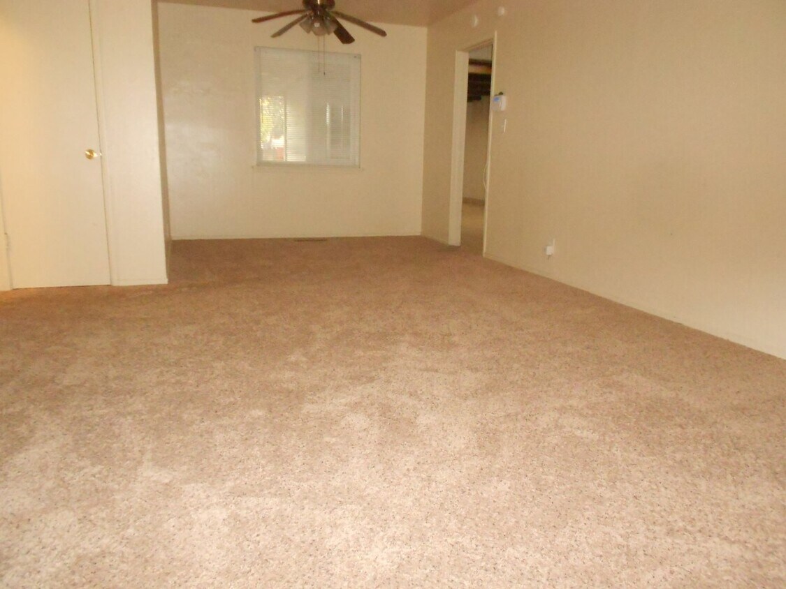Foto del edificio - 3 bedroom 1 bath house in Marysville