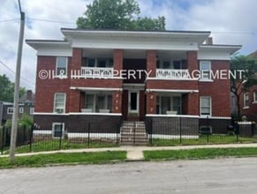 Building Photo - 219 W 37th St