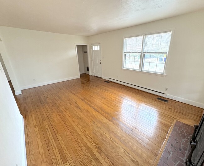 Building Photo - 1313 Frank St