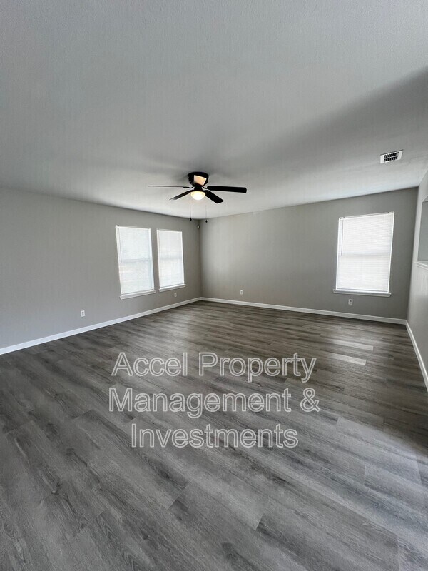 Foto del edificio - 2912 Ozark Ave