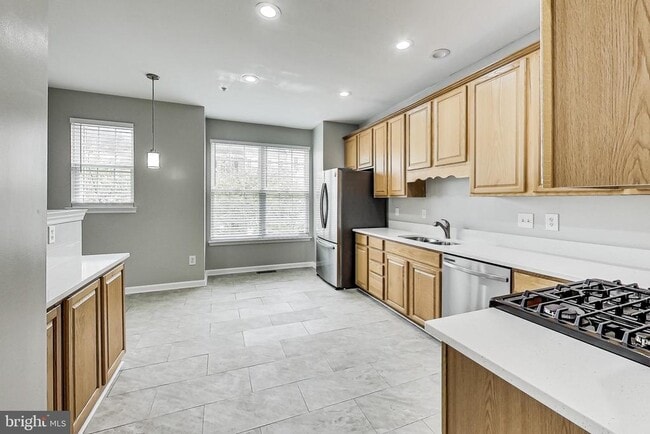 Building Photo - 3274 Amazon Ln