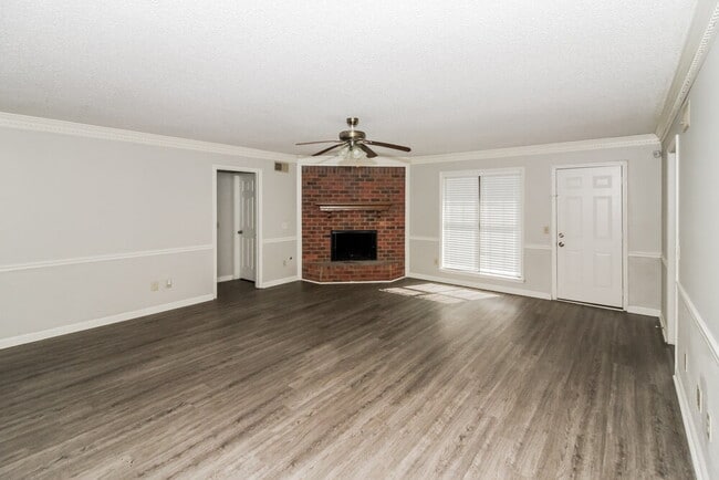 Building Photo - 4580 Blandford Dr