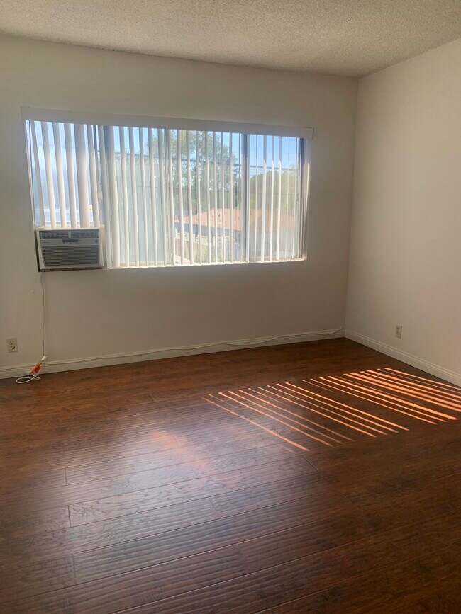 Foto del edificio - 13931 Bessemer St