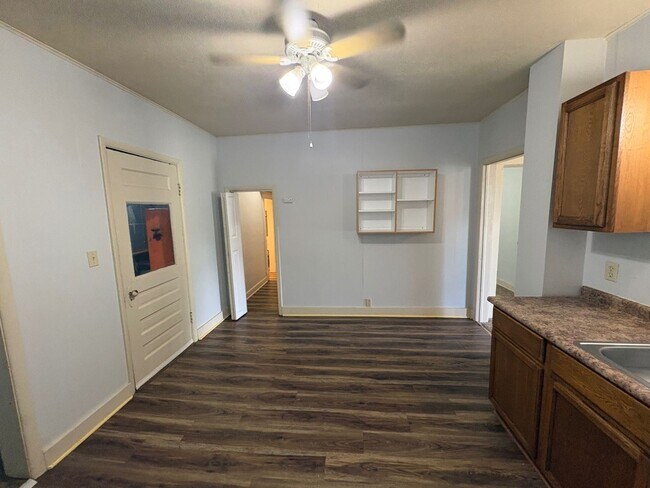Foto del edificio - Charming 2 Bedroom Home