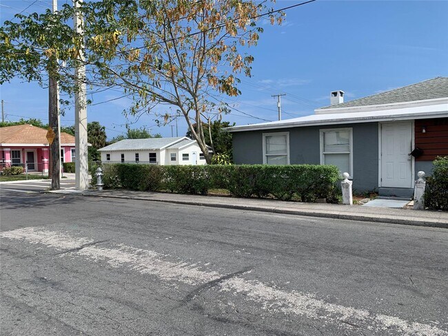 Foto del edificio - 2212 Division Ave