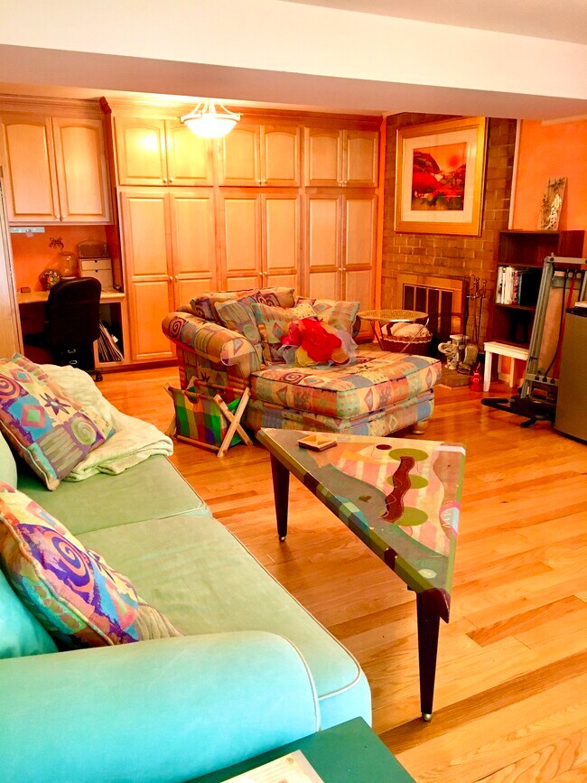 Foto del edificio - 13817 Loree Ln