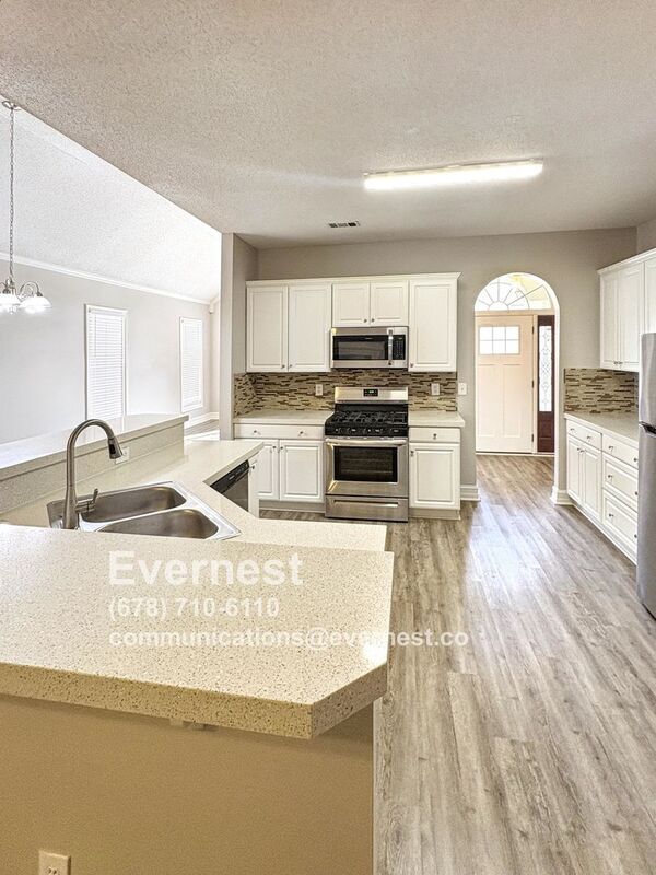 Foto del edificio - 2117 Highland Club Dr SE