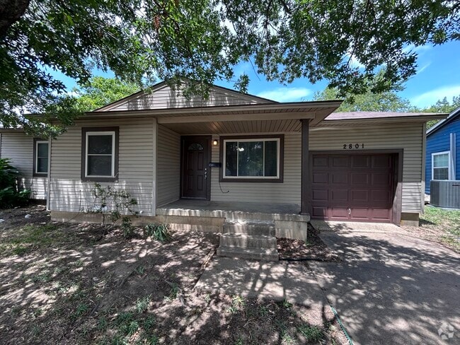 Building Photo - 2801 William Brewster Dr