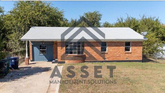 Foto del edificio - Charming 4 Bed 1 Bath Home in SE OKC