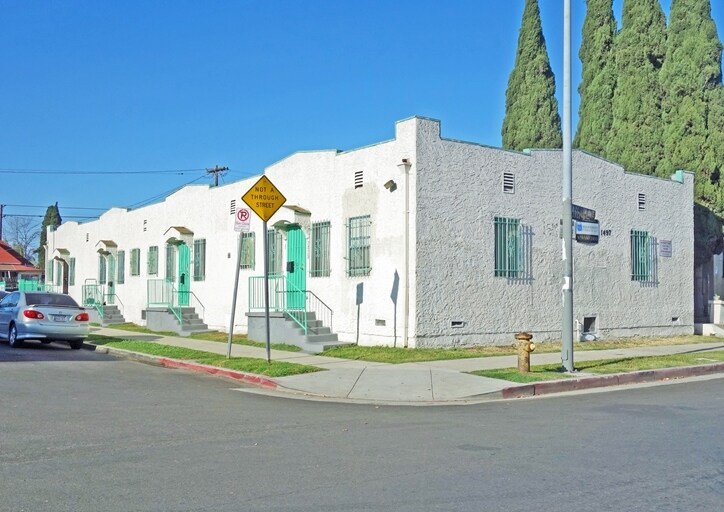 Foto principal - 1497 W 29th St