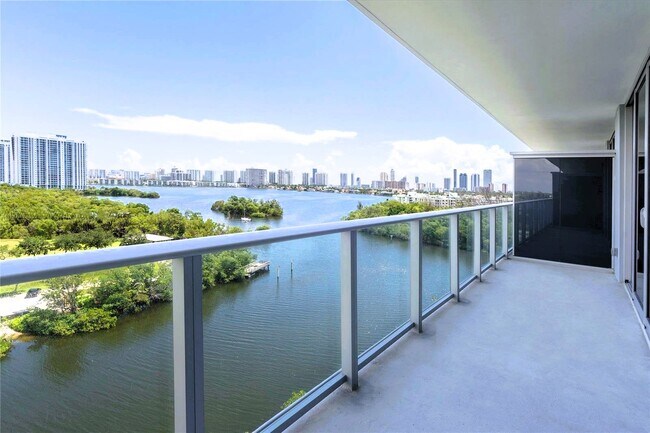 Building Photo - 16385 Biscayne Blvd