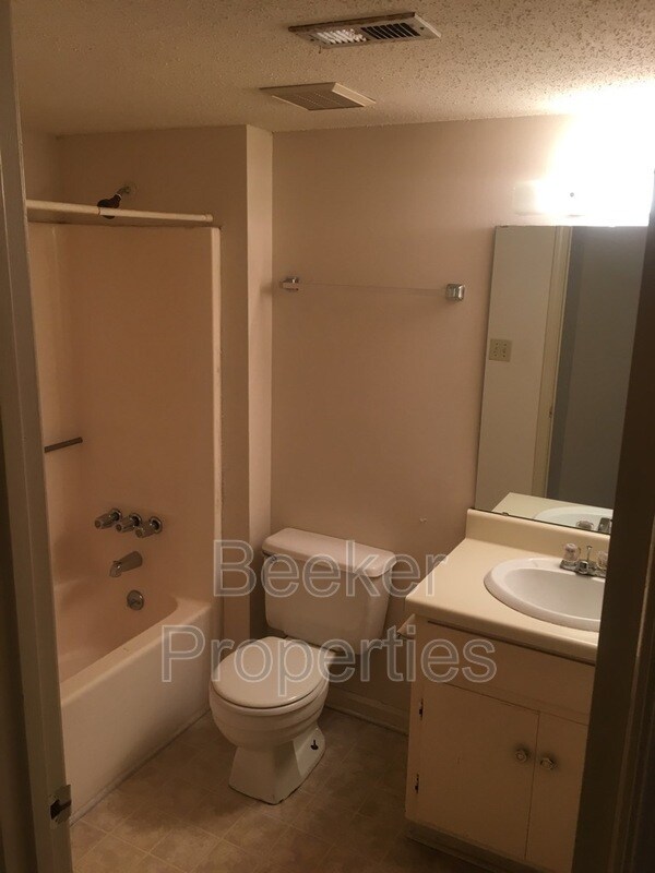 1800 Hargrove Rd E Unit 12, Tuscaloosa, AL 35405 Condo for Rent in