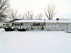 Building Photo - 9801 S Rinker St