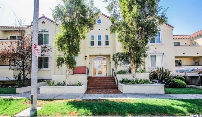 Building Photo - 300 E Providencia Ave