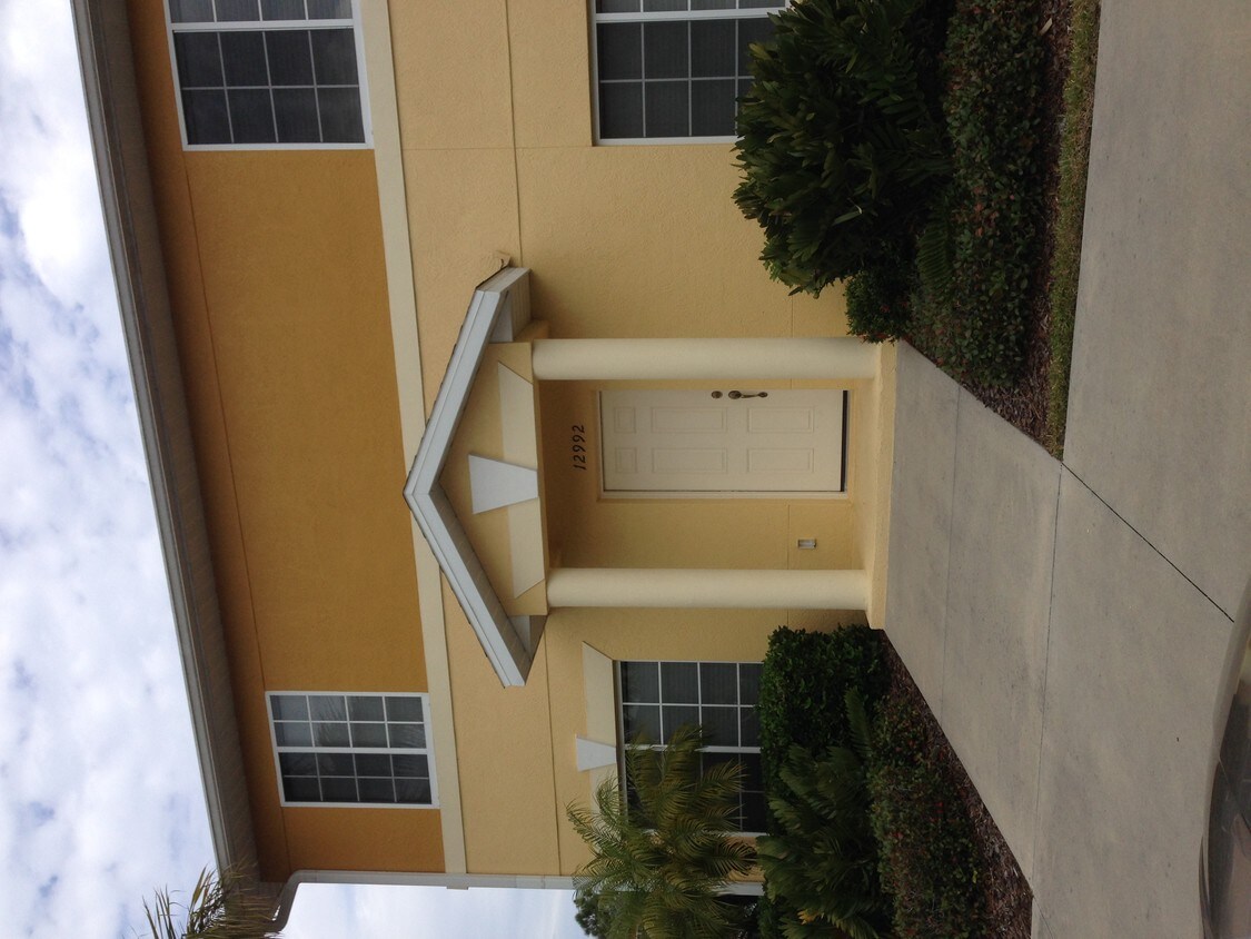 Primary Photo - 12992 Coyote Ln