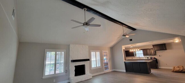 Building Photo - 207 Shenandoah Dr