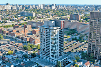 Building Photo - Nuovo Apartments