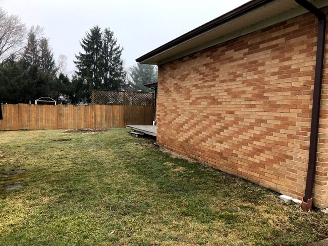 Building Photo - 13589 Whitney Rd