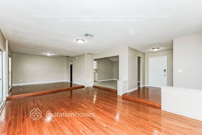 Foto del edificio - 7513 Meadow Dr