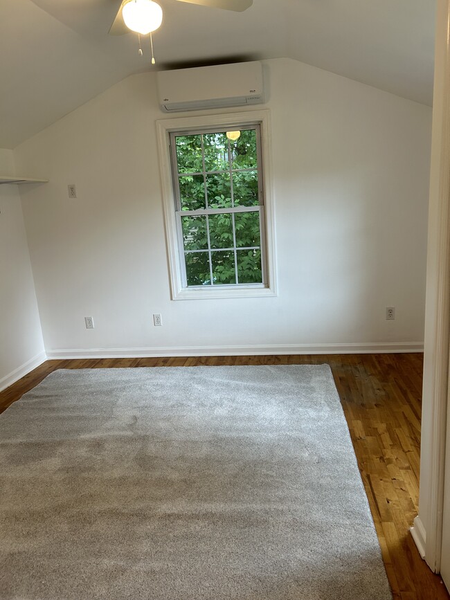 Building Photo - 6 Harvey Ter