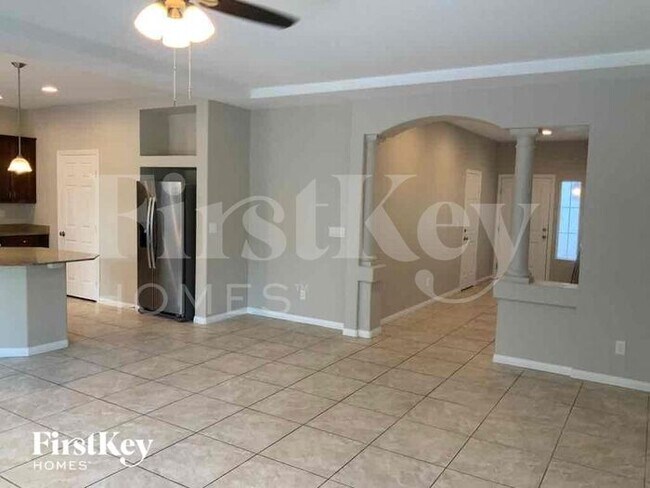 Foto del edificio - 7248 Sierra Moon Ct