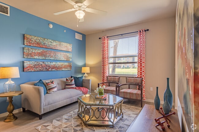 Interior Photo - Colonial Commons