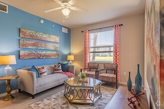 Interior Photo - Colonial Commons