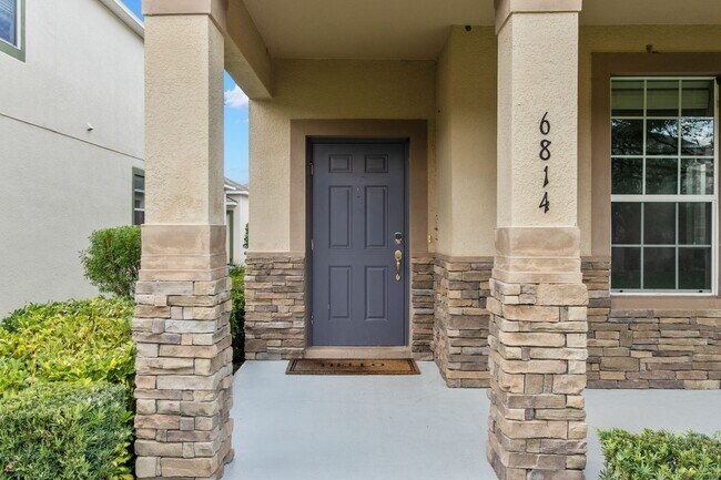 Building Photo - Beautiful 3/2.5 Energy Efficient Home in H...