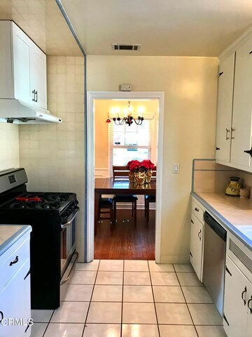 Building Photo - 952 Balboa Dr