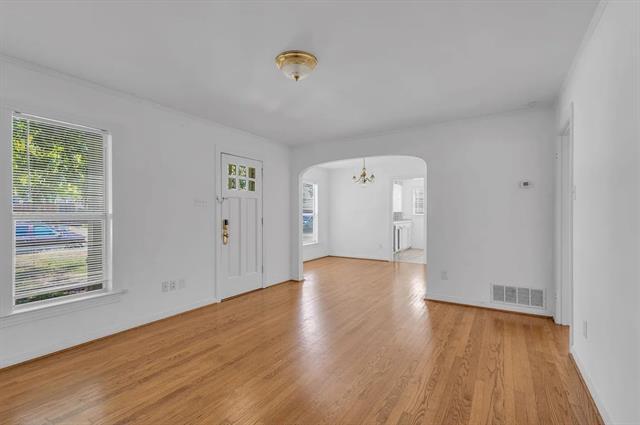 Foto del edificio - 6122 Tremont St