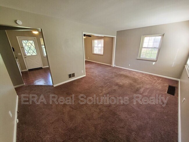 Building Photo - 3707 Moonridge Dr